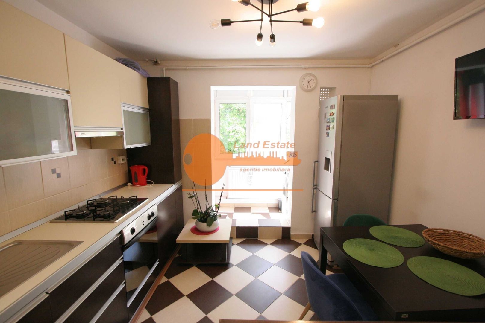 Inchiriere 2 camere Crangasi ( bloc 1980-8 minute metrou ) - Poză 8