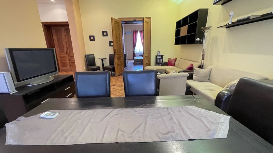 Apartament  spatios de vanzare intr-o cladire istorica - Poză 8