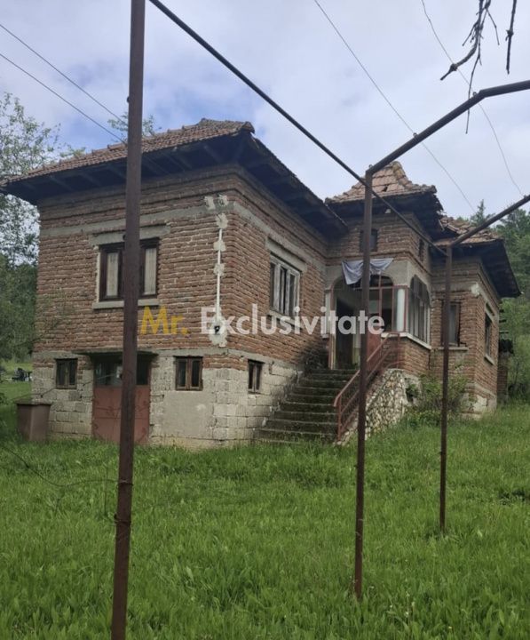 Teren 4226 mp si casa de renovat in loc. Babana, jud. Arges - Poză 3
