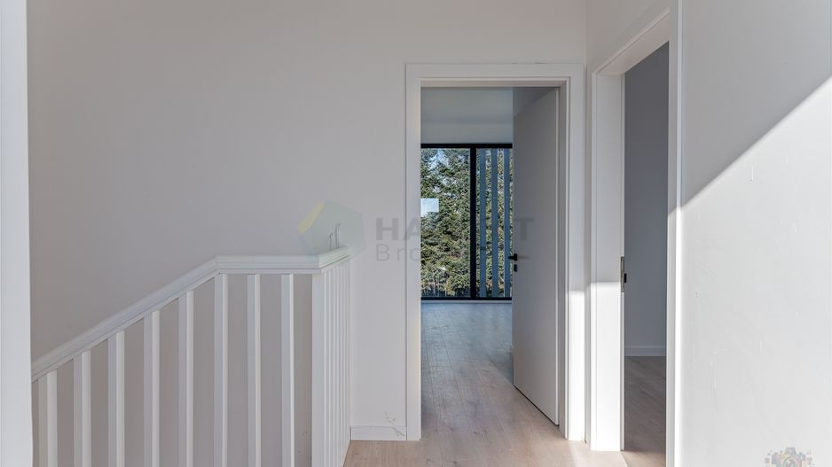 Vila Individuale de Lux în Tunari - Poză 7