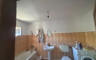 Casă individuală cu 4 camere și 600 mp teren – Pașcani, jud. Iași - Poză 4