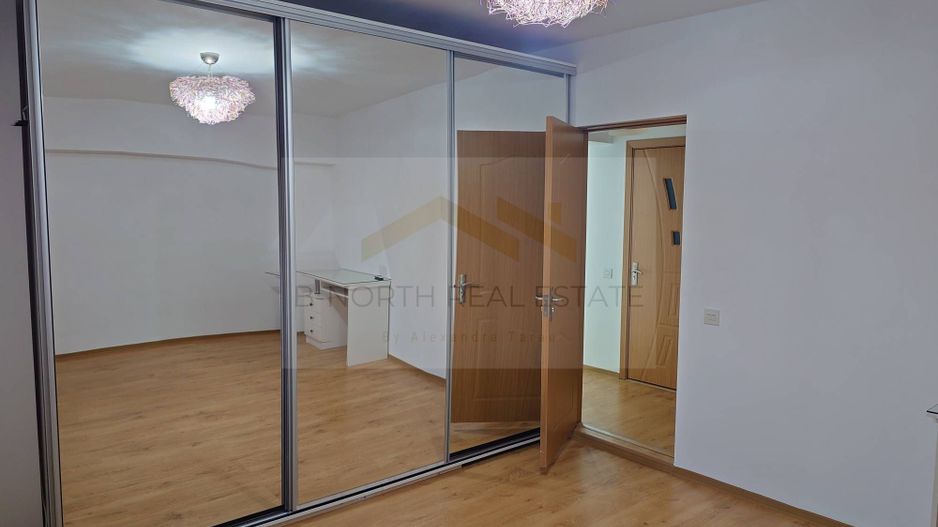 Apartament 4 camere de închiriat Bulevardul Libertății – 100 mp | decomandat - Poză 3