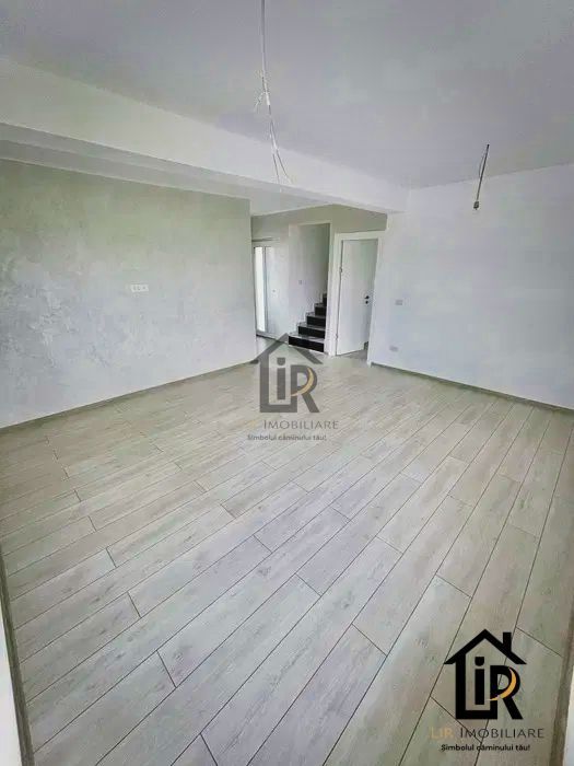 Casa 4 camere Pacurari Rediu - Poză 2