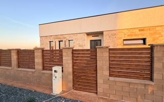 Casa moderna cu 3 camere, 2 bai si teren de 375 mp, aproape de STB - Poză 1