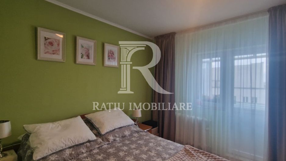 Apartament cu 3 camere | Zona Biserica Emanuel | Oradea - Poză 8