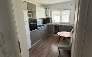 Apartament 2 camere parter 2 locuri parcare Calea Cisnadiei - Poză 1