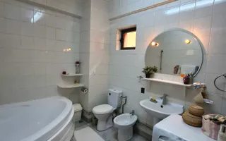 Apartament cu 4 camere, in vila, zona Democratiei - Poză 13