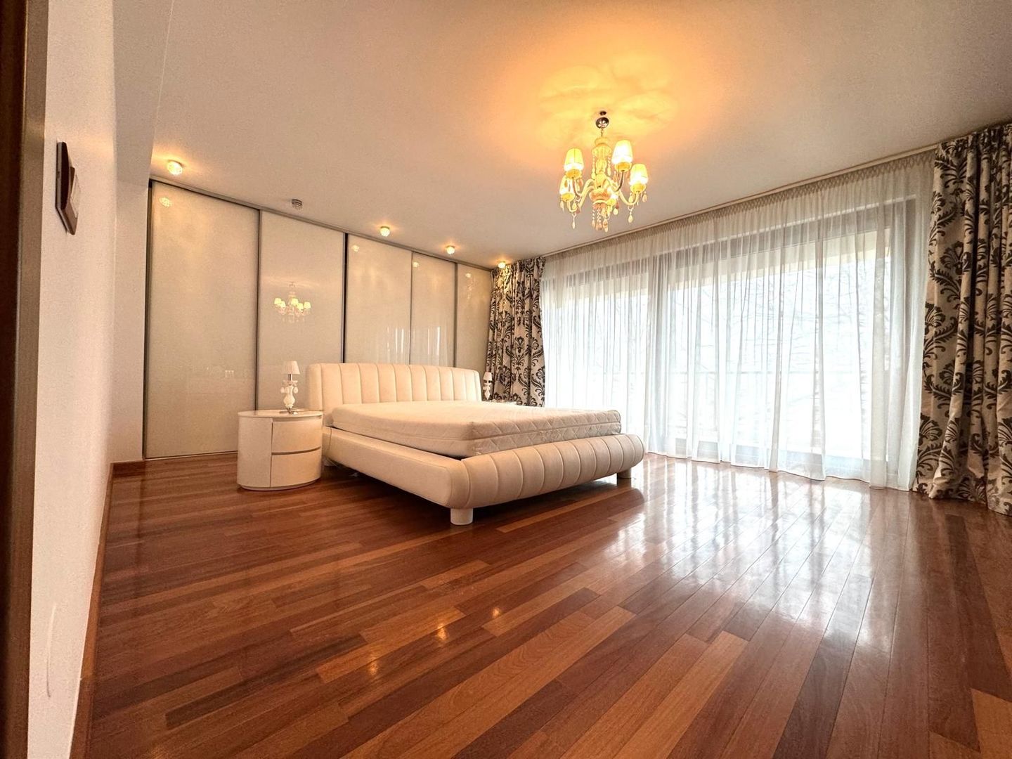 Casa de vanzare Urziceni Ialomita bulevard principal - Poză 6