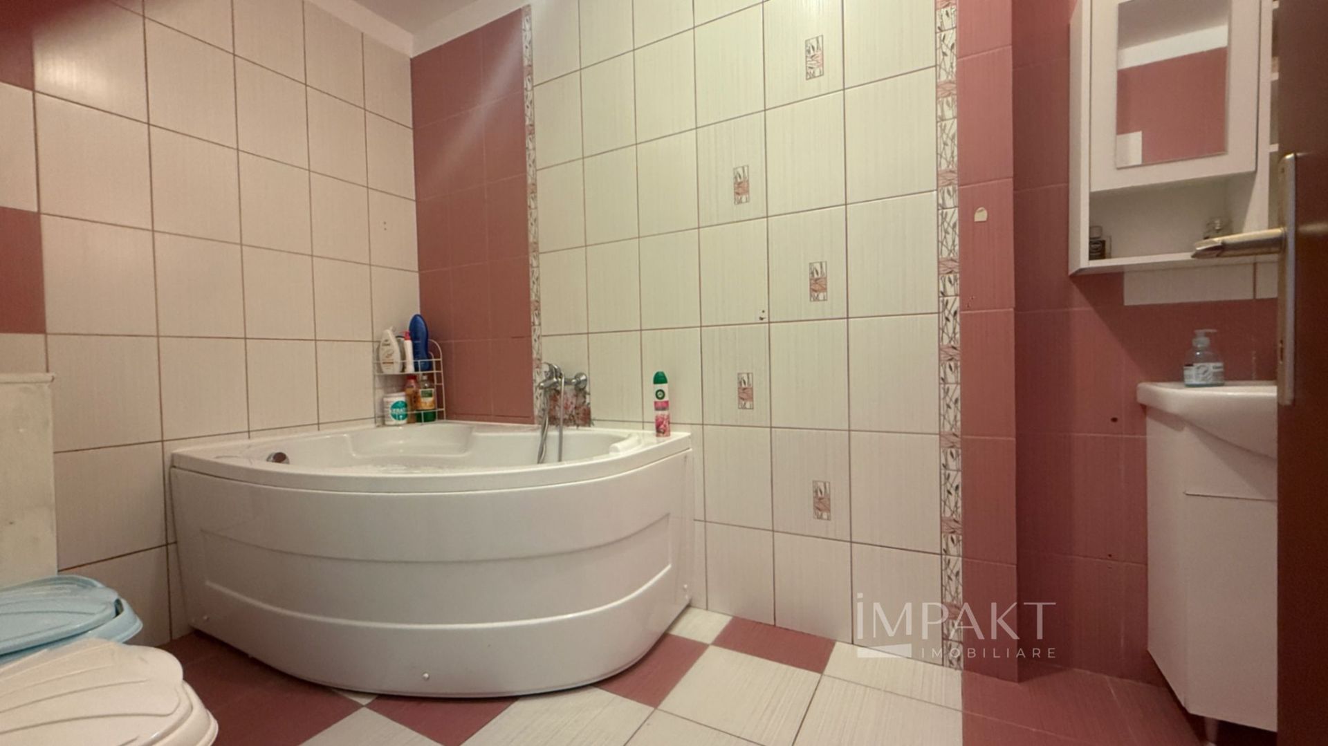 Apartament pe 3 niveluri cu 3 camere si pod amenajat in Manastur - Poză 14