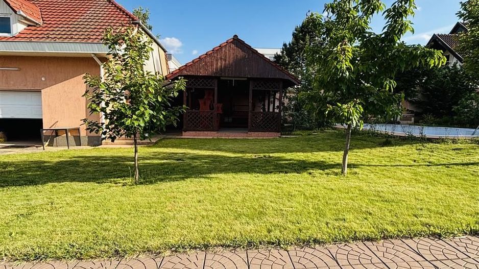 VILA CU 14 CAMERE SI 3405 MP TEREN IN SANMARTIN - Poză 5