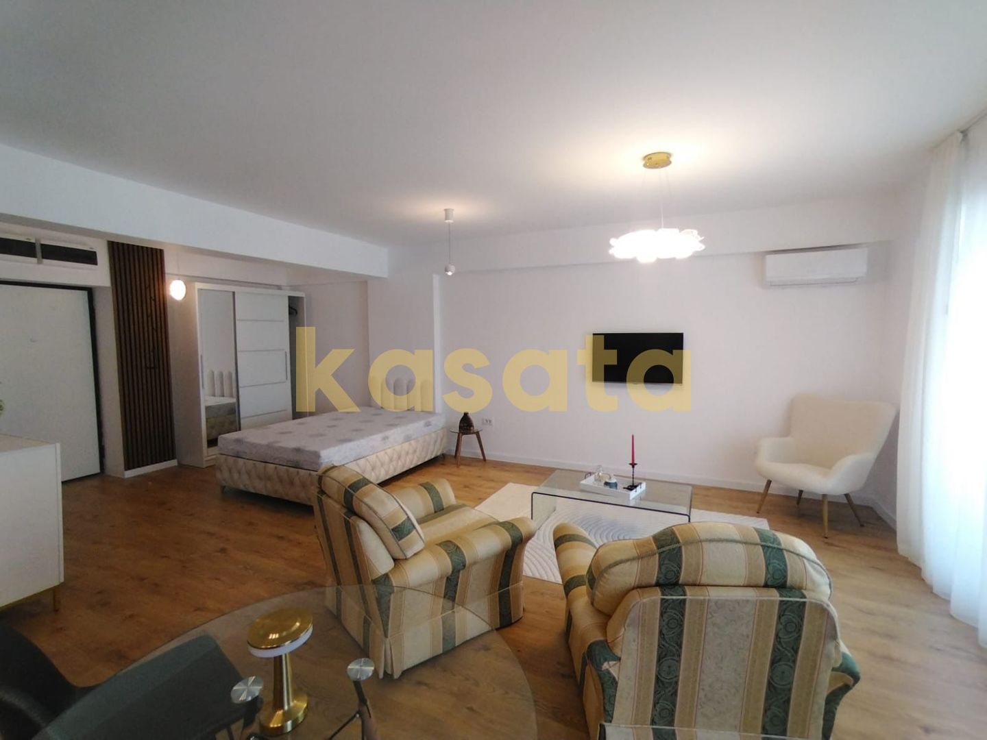 Studio mobilat de închiriat | Ivory | Balcon - Poză 3