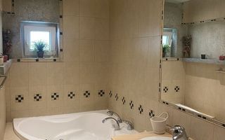 De Închiriat Apartament 3 Camere Decebal, Renovat, Aproape, de Metrou - Poză 3