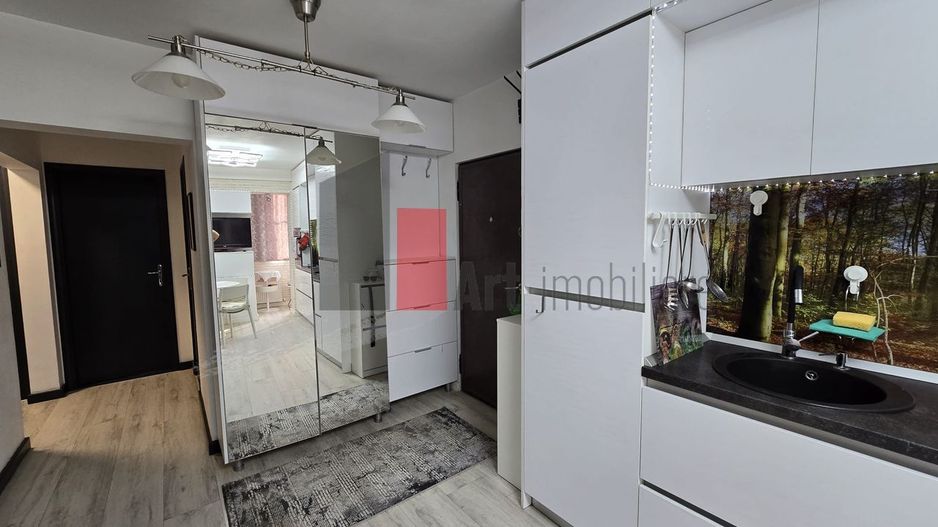 Vindem apartament cu 3 camere, Crângasi - Poză 2