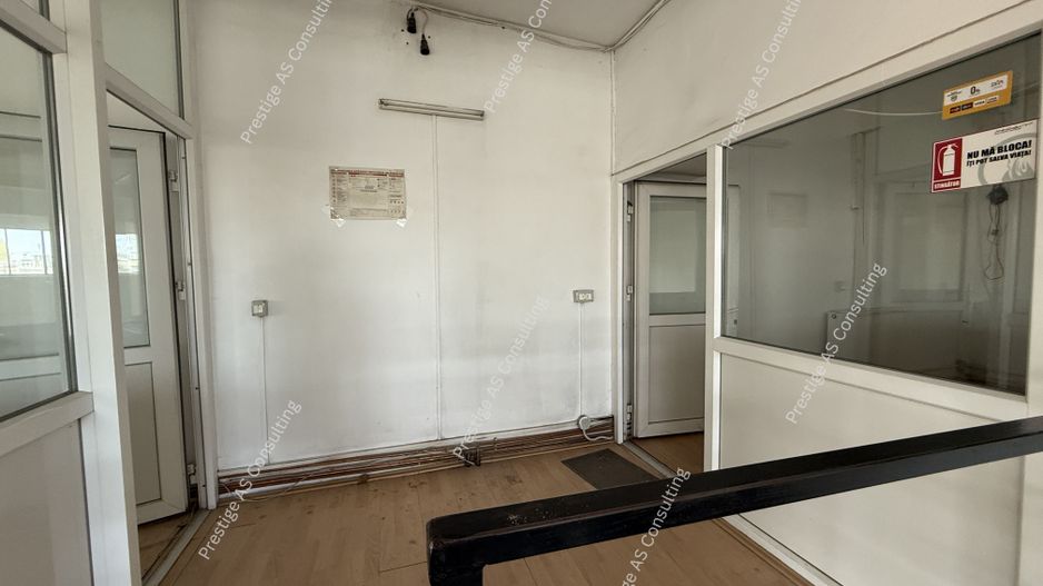 Hala 300 mp | Birouri + Vestiar | Acces auto | 3 intrari | Zona Lipovei - Poză 12