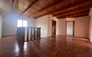 Vanzare casă spațioasă cu teren generos în Cândești Vale–jud Dambovita - Poză 12