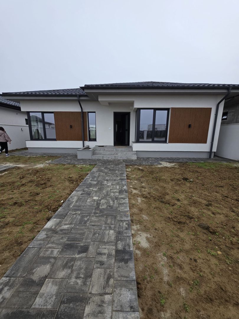 Casa zona Metro - Poză 1