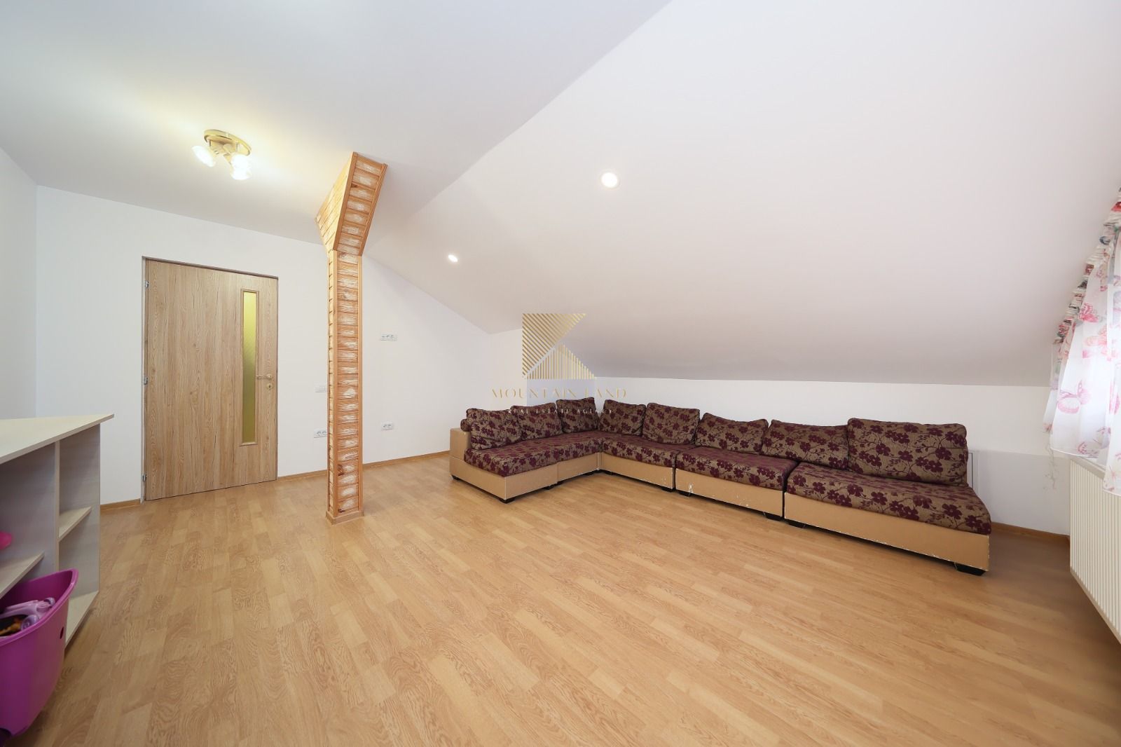 Proprietate mixtă cu spațiu comercial și locuință, Cristian - Poză 9