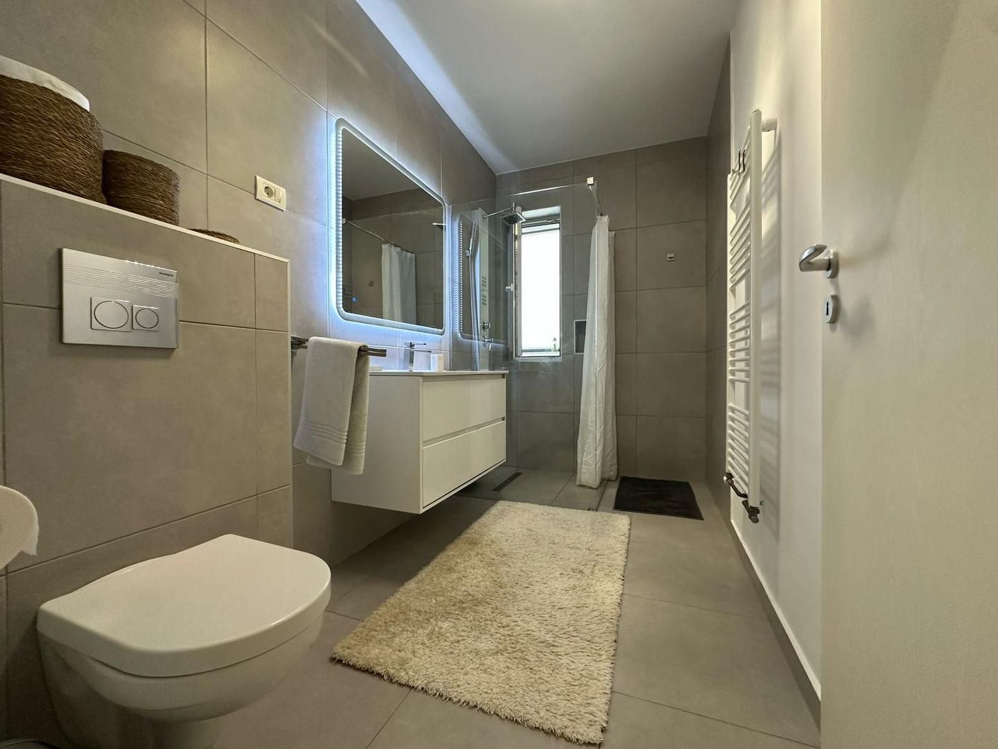 Giroc-Hotel IQ | 3 Camere | Etaj 1 | Mobilat si Utilat | Loc de parcare - Poză 6