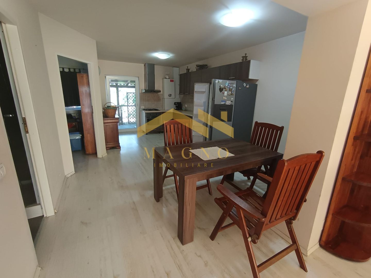 CASA SPATIOASA CU 4 CAMERE CARTIER GRADISTE - Poză 10