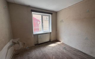 Apartament 3 camere de vânzare – zona centrală/parter - Poză 3