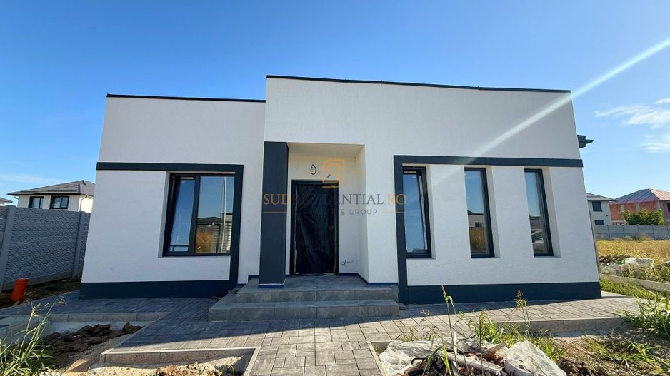 Casa individuala / Teren 469 mp / 4 Camere / La bulevard - Poză 1