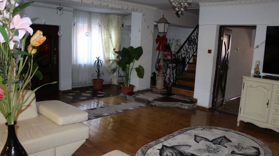 Vilă cu studio muzical și 7 camere – Calea Severinului, Târgu Jiu - Poză 14