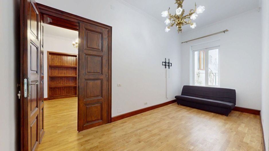 Casă cu șarm istoric lângă Cișmigiu – 6 camere, atrium natural, cramă - Poză 16