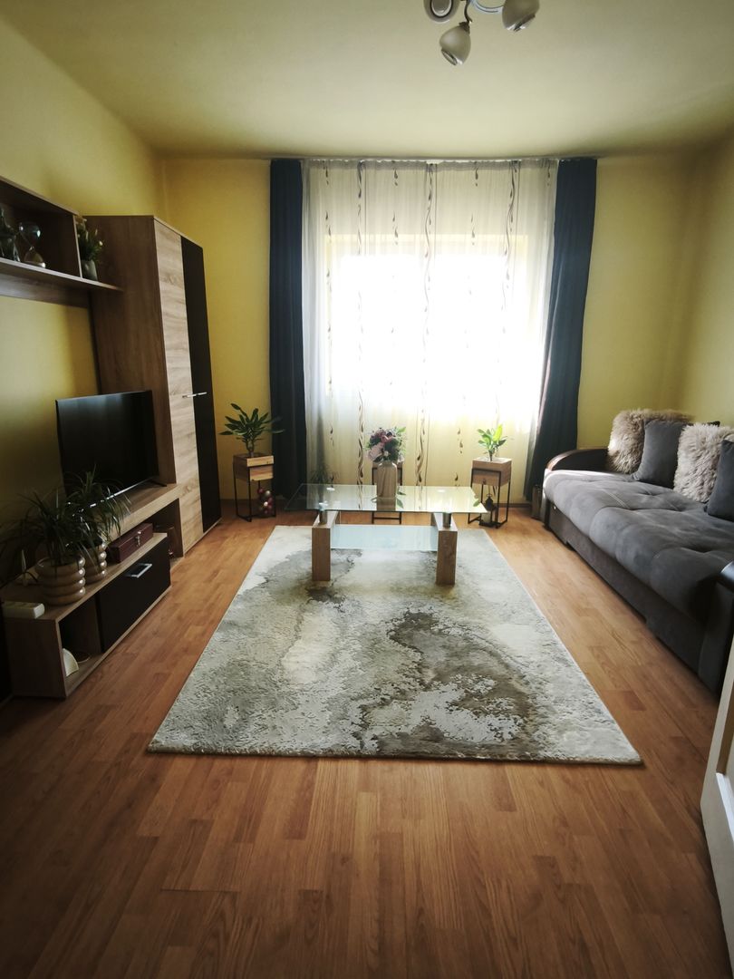 Casă Corunca la stradă E60, teren 600 mp, 3 camere – ideal investie - Poză 1