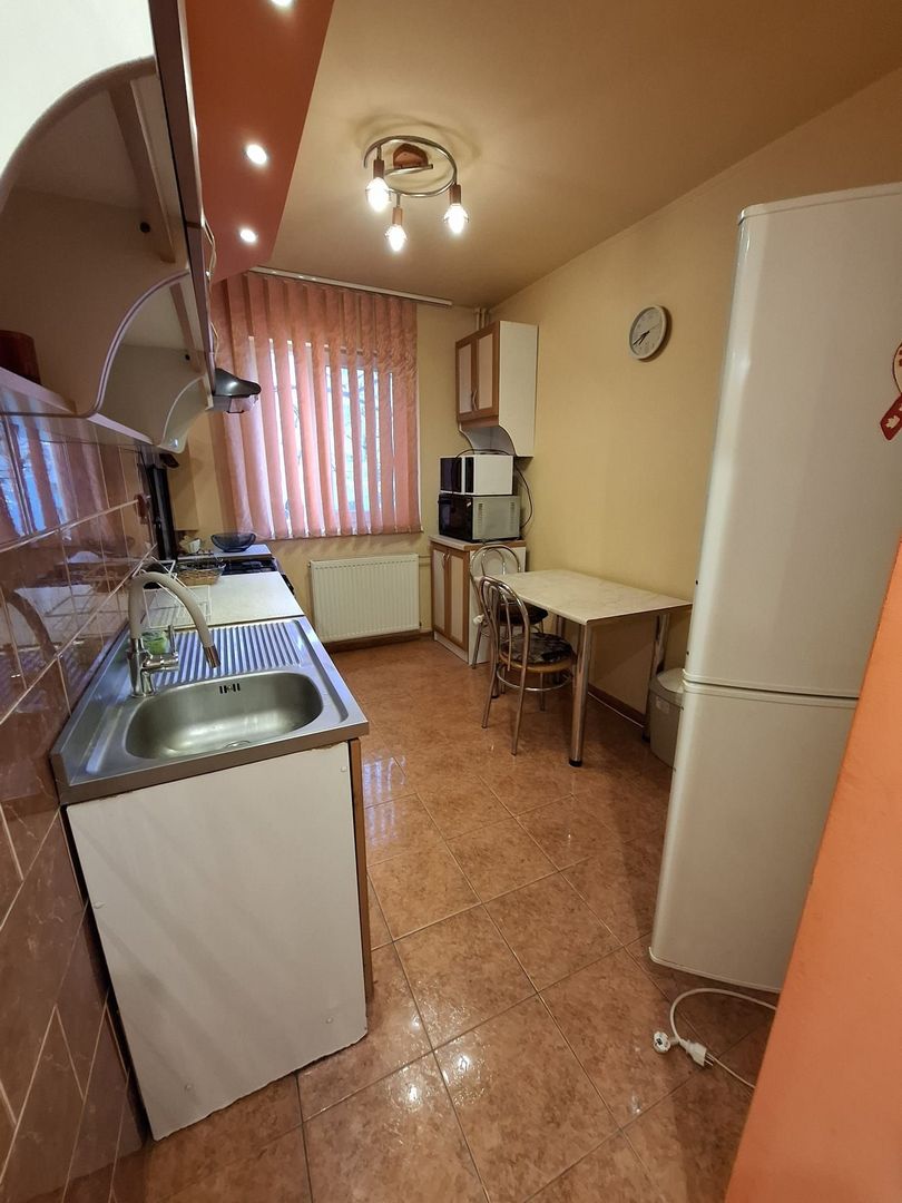 Ap 2 camere, renovat, amenajat et 2,bloc izolat, Sagului - Poză 2