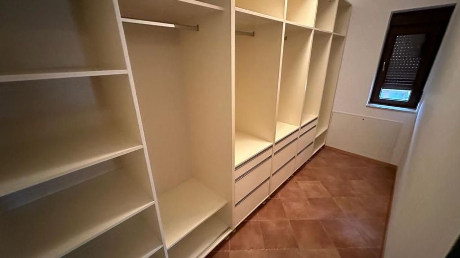 VILA  - ARADULUI. -British - Poză 47