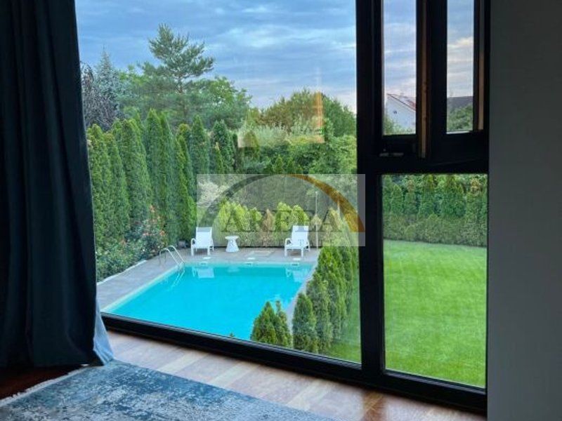 Vila lux de vanzare in cel mai dorit complex din Erou Iancu Nicolae-locatie rara - Poză 17