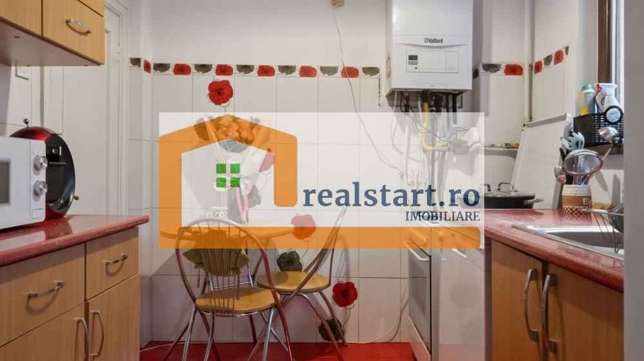 Langa Metrou, curte proprie 200mp, Garaj, 3 camere, centrala, pet friendly - Poză 13