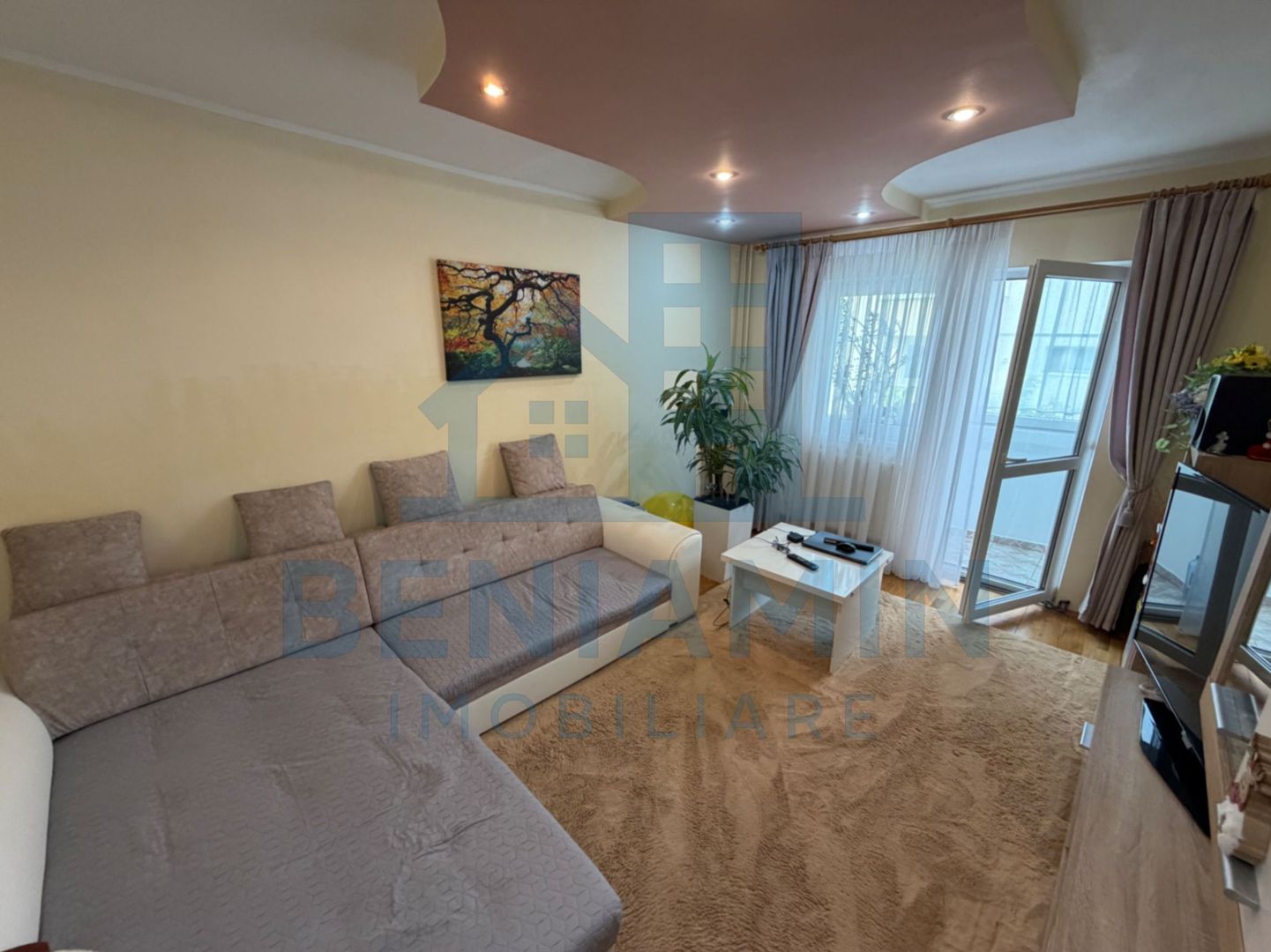 Apartament-3-Camere-Decomandat-56mp-Utili-Balcon-Etaj 3-Astra - Poză 2