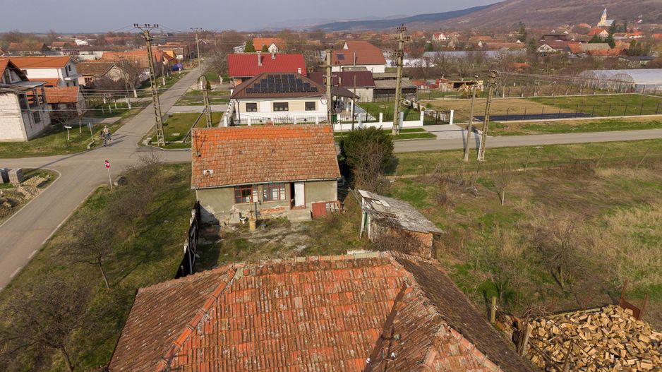 Teren 1.570 mp + casă din cărămidă–zonă liniștită - Poză 15