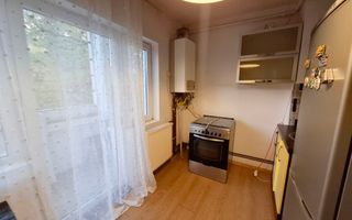 Apartament cu 2 camere de vanzare, zona Central - Poză 4