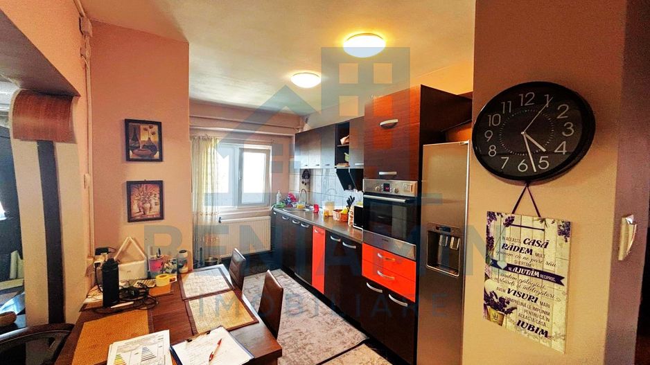 4-Camere-81mp-Utili-2-Balcoane-Lift-Mobilat-Utilat-Parcare-Triaj - Poză 11