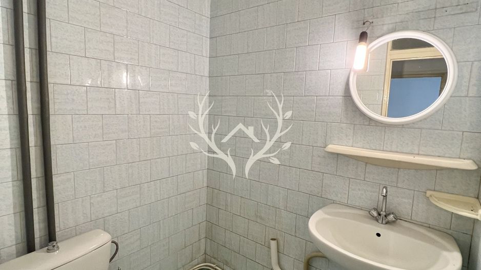 Apartament cu 3 camere, pregatit pentru renovare in Zorilor - Poză 7