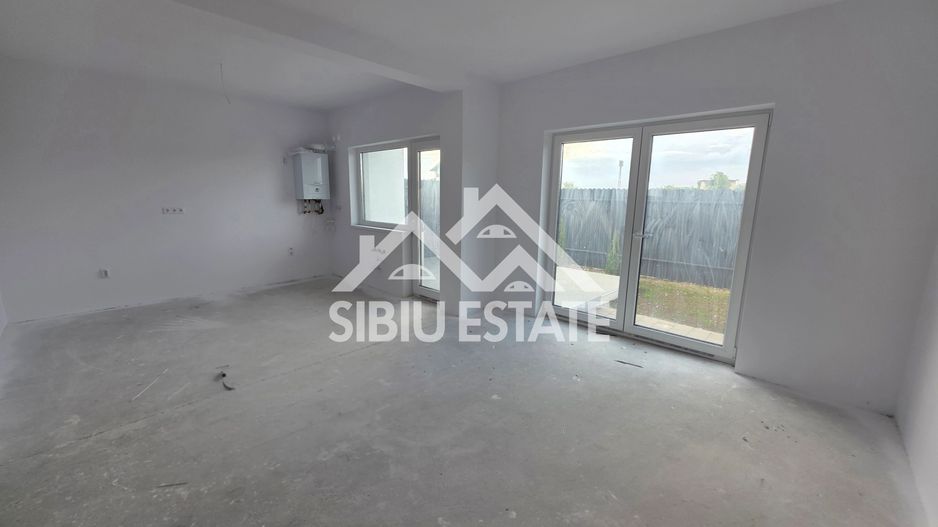 Casa la cheie cu carport si terasa, Selimbar, Sibiu - Poză 8
