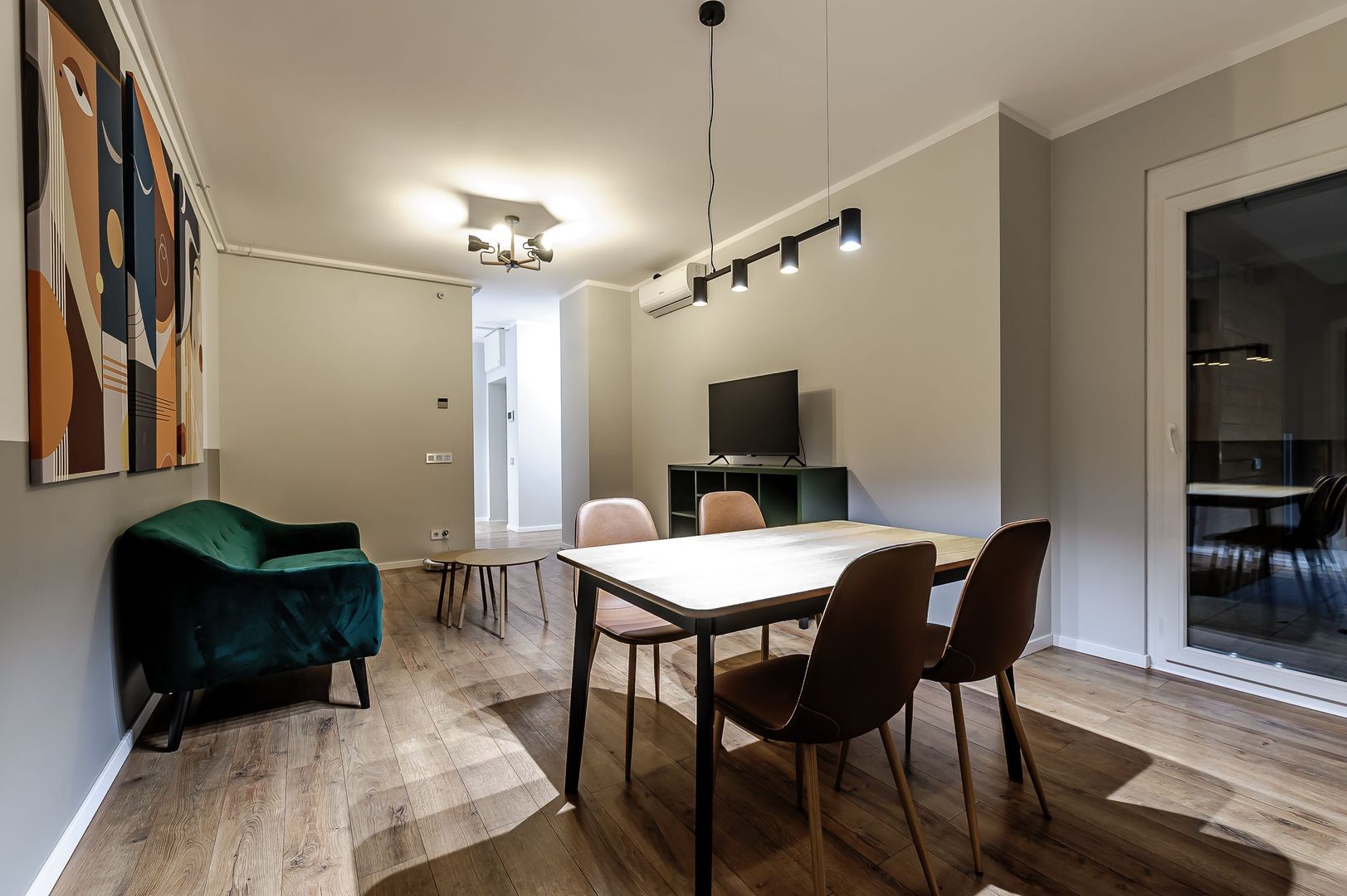 PROPRIETATE VANDUTA Apartament ARED spectaculos cu gradina si garaj - Poză 4