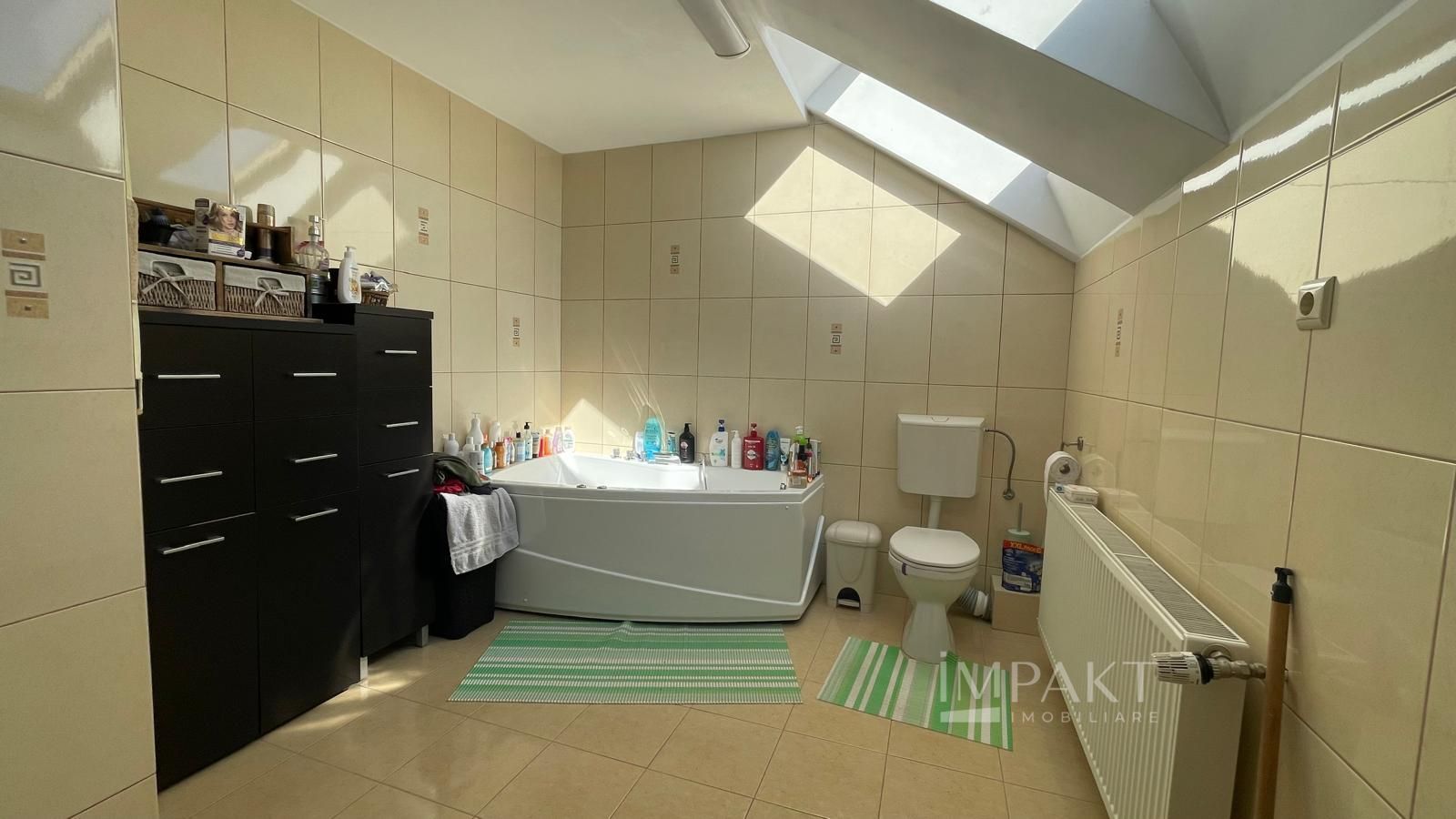 Casa cu panorama superba in Dambul Rotund! - Poză 17