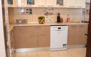 Chirie - La 10 minute de Rond Agronomie-Casa cu 4 camere /120mp/zona Breazu - Poză 6