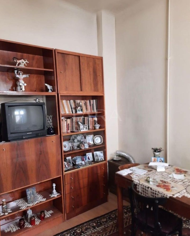 Apartament Semicentral aproape de Facultatea de Litere. - Poză 3