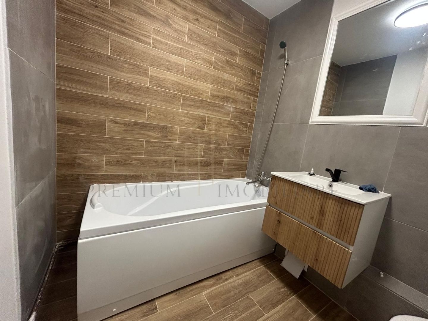 Apartament 3 camere  2 băi | renovat 2025 | parcare - Poză 16