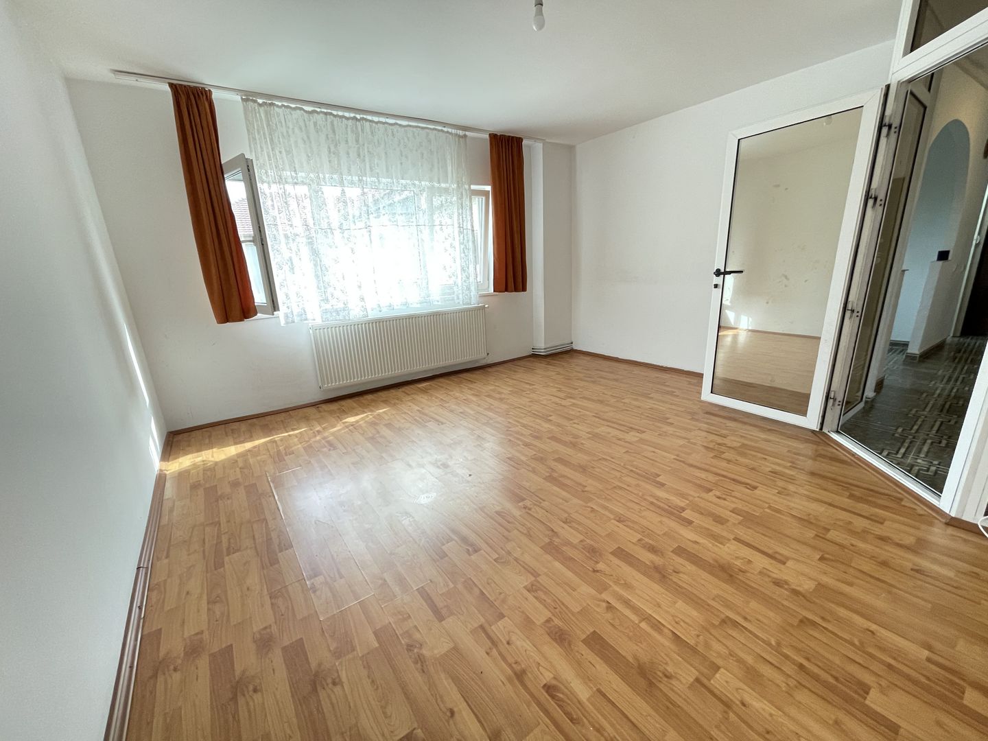 Apartament decomandat in zona Bucovina - Poză 1
