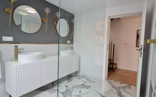 Vila spațioasă și elegantă de vânzare la intrarea în cartierul Turnișo - Poză 25