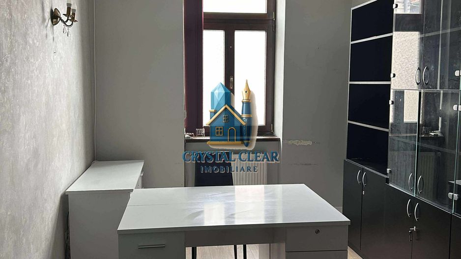 Casă pe 3 nivele, cu 13 camere-zonă centrală, str. Mihail Kogălniceanu - Poză 15