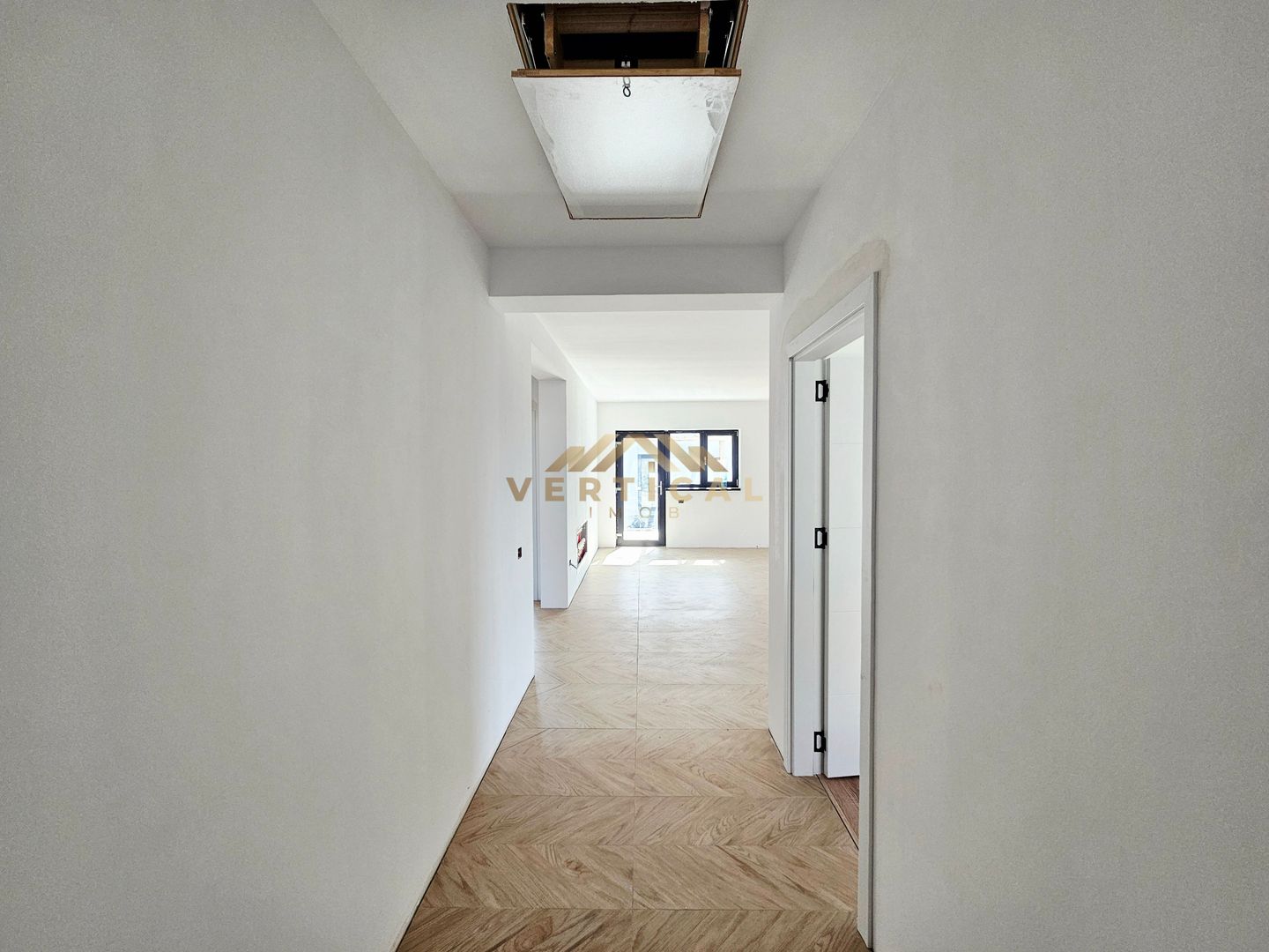 Casa parter 4 camere - comuna Berceni - Poză 10