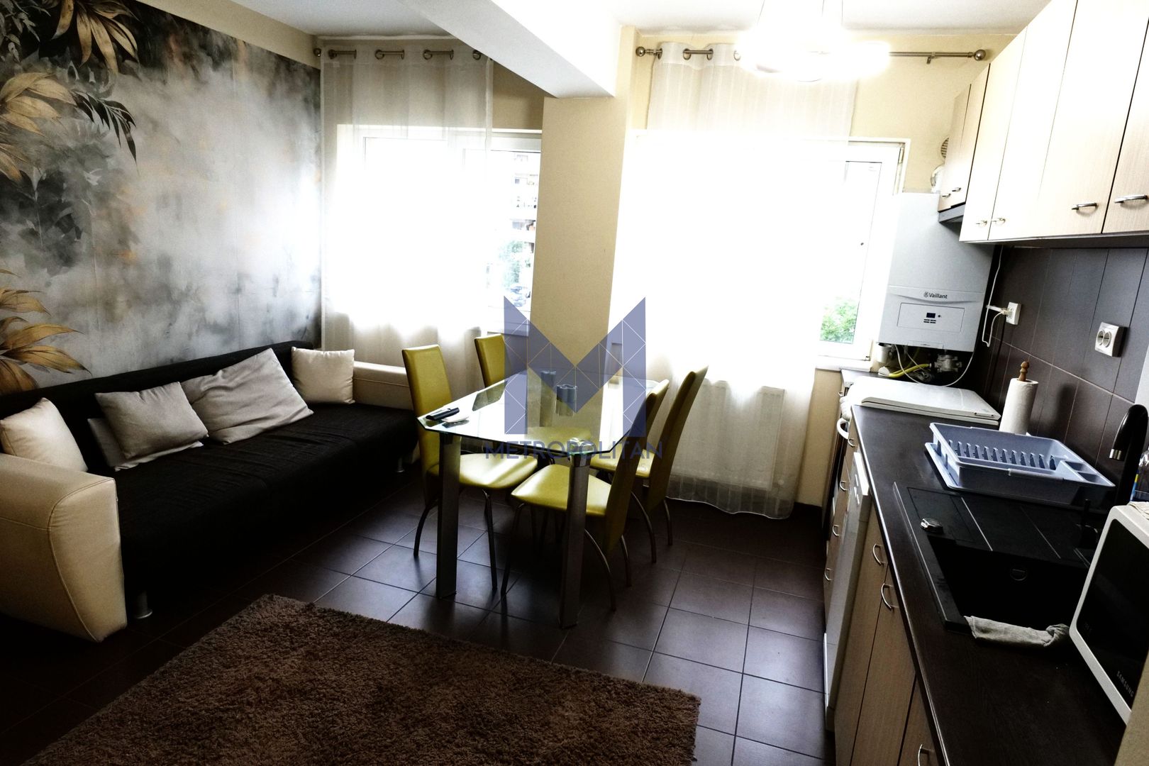 De închiriat apartament luminos 3 camere - Poză 3