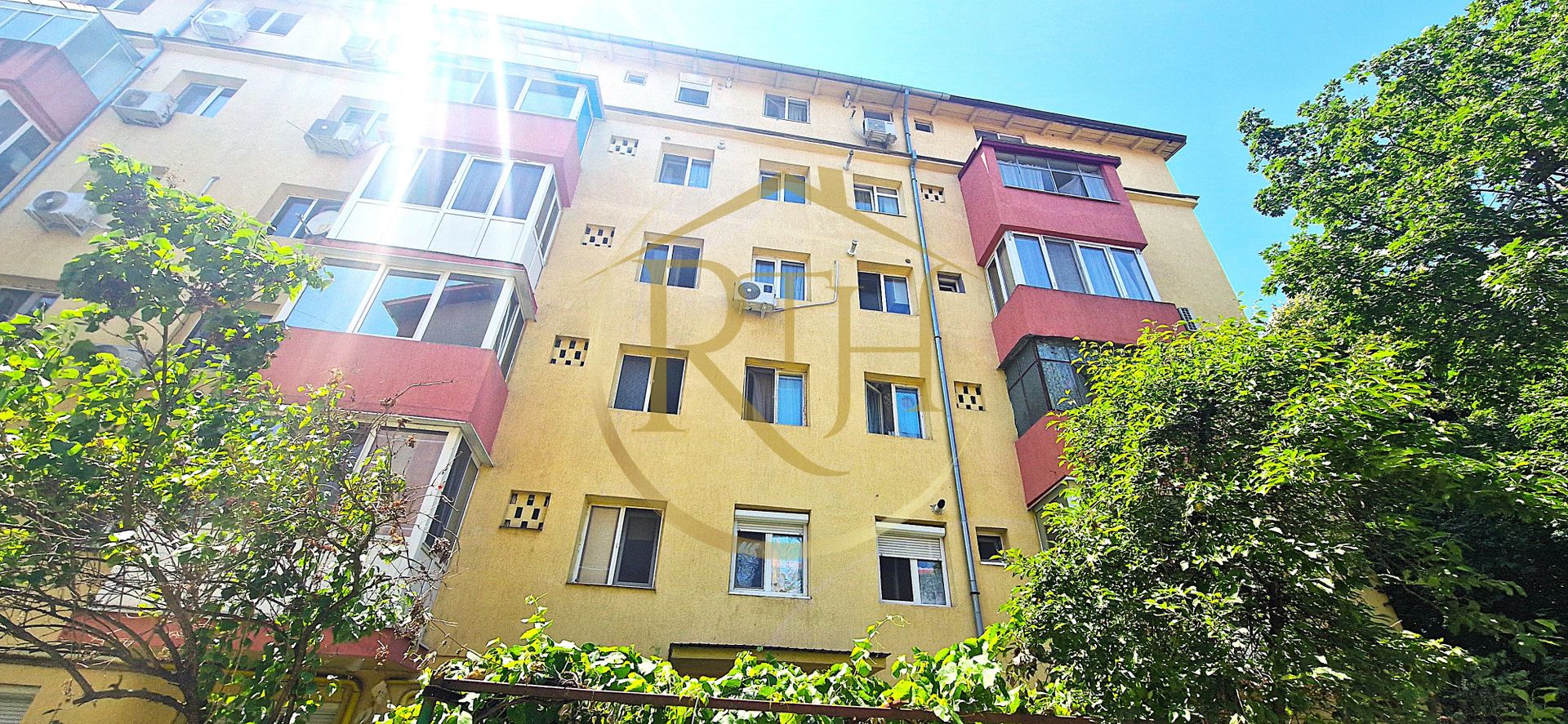 Închiriere apartament cu 3 camere recent renovat-zona Spital Judetean - Poză 20