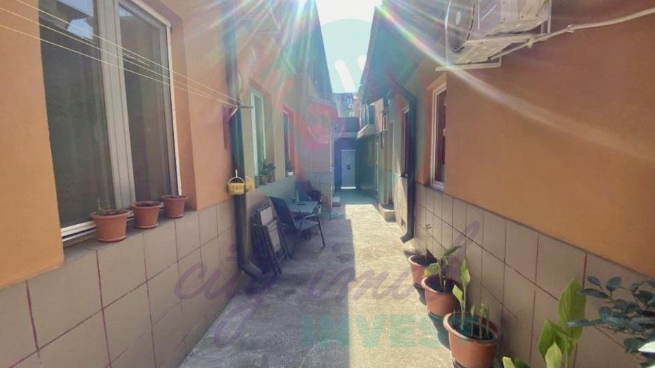 Casa in zona Piata Alba Iulia-Mall Vitan - Poză 1